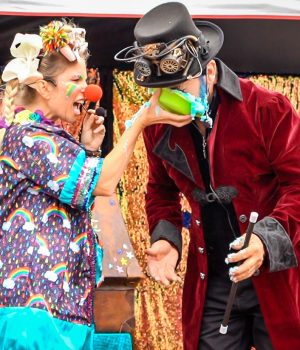 Jelly Kelly tricks the Magician in Kids Magic Show perth party time